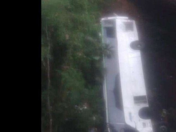 In Colombia, a passenger bus crashed into an abyss: there are dead and injured