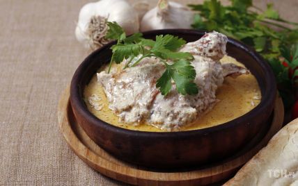Shkmeruli: we cook chicken according to a Georgian recipe