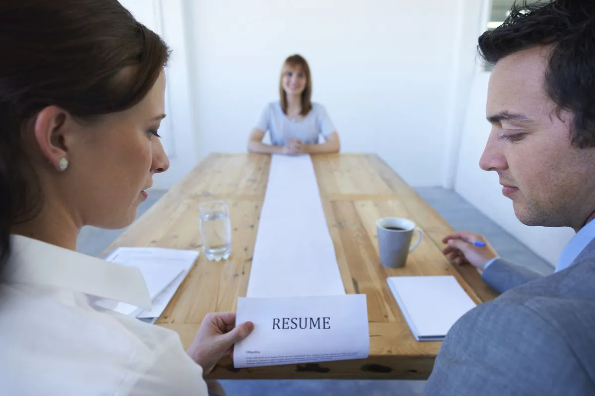 What should be the perfect resume: the opinion of employers and job seekers