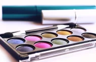 How can expired cosmetics affect the skin?