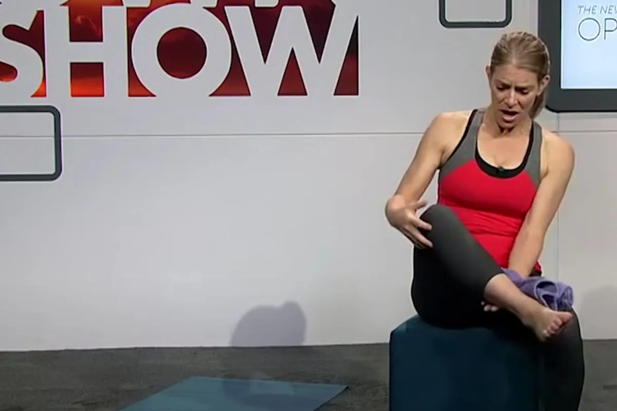This simple stretching exercise will restore the health of your knees
