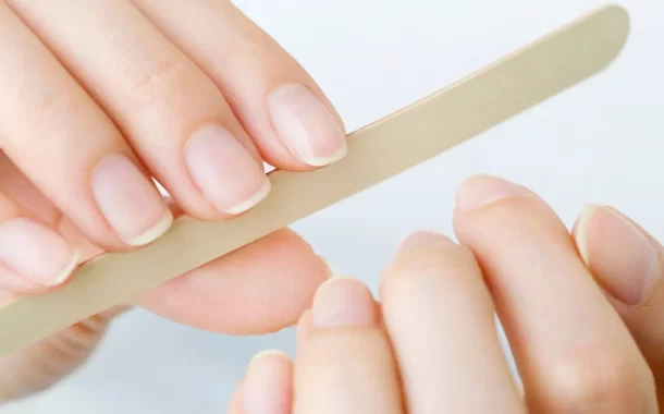 How to maintain the health and beauty of nails by doing a manicure at home