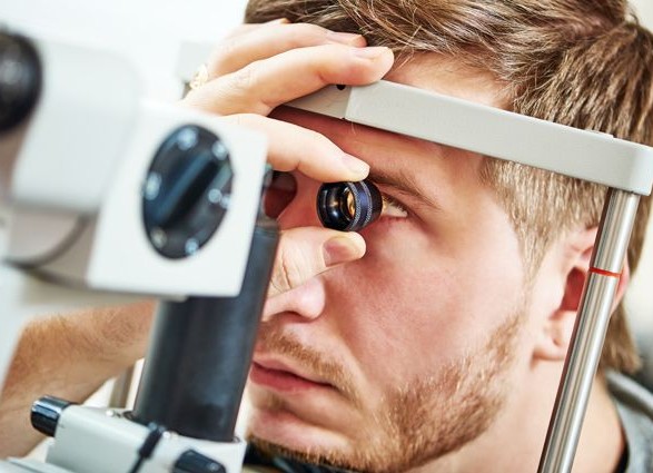 What symptoms may indicate a malignant tumor of the eye - a doctor's opinion