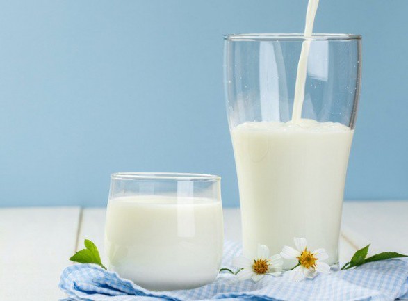 The doctor told about the effect of milk and vitamins on tumors