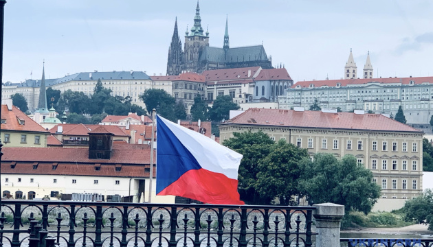 Czech Republic allows Ukrainian refugees to work without permits