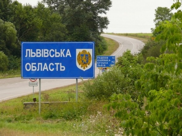 Over the Lviv region air defense shot down two enemy missiles: the wreckage fell on a civilian object in Radekhiv