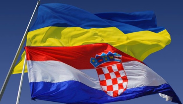 Ukraine's president discusses sanctions against Russia with Croatian PM