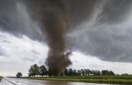 Kansas was shaken by a powerful tornado, there are casualties