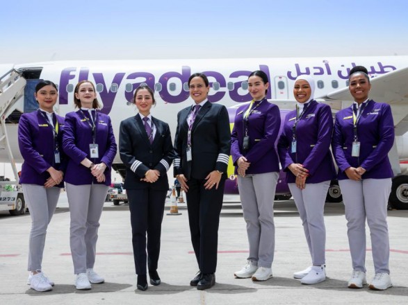 The Saudi airline made the first flight in the history of the country with a female crew