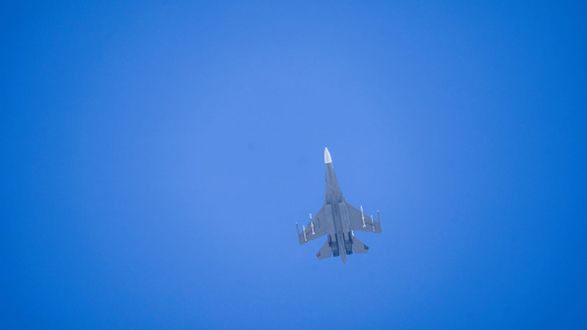 A Chinese fighter intercepted an Australian reconnaissance aircraft in the South China Sea