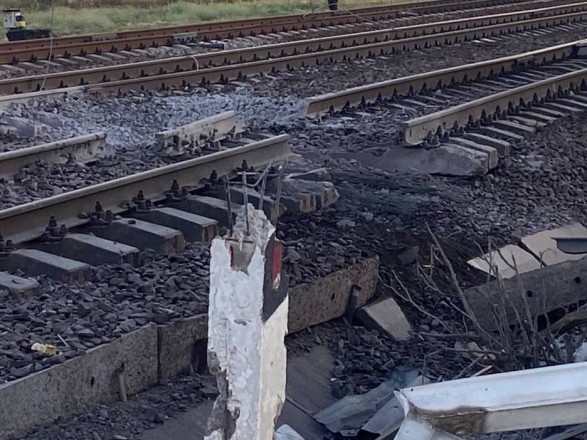 A hellish night: near Melitopol, a railway that was important for the Rashists 