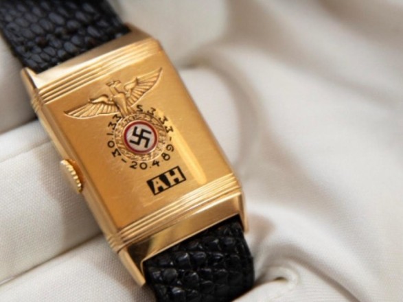 Hitler's watch was put up for auction: it can go under the hammer for 4 million dollars