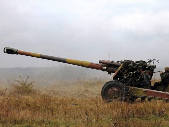 In the Kherson region, the Armed Forces of Ukraine destroyed the Russian MSTA-B cannon: they showed the moment of impact