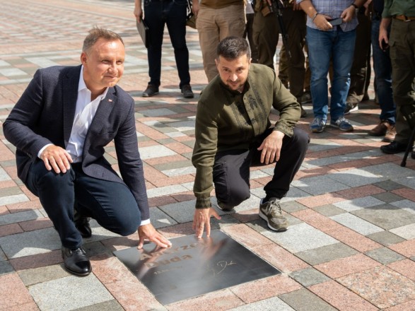 For friends of Ukraine: Zelenskyy and Duda opened the Alley of Courage in Kyiv