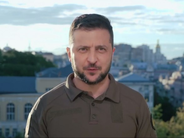 Zelensky wrote down an appeal to schoolchildren and students by September 1
