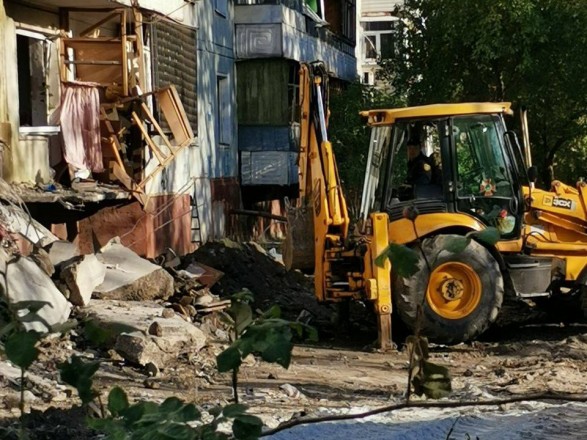 Rocket attack on a house in Zaporozhye: the body of another deceased was taken out from under the rubble