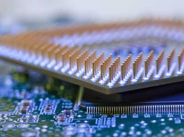 The world's largest chip manufacturer is negotiating the first plant in Europe - FT