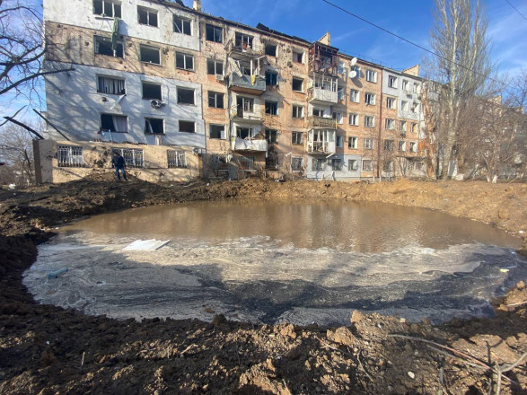 A huge gap and not a single surviving window: in Kherson they showed a video of the consequences of the gradual attack of the Rashists