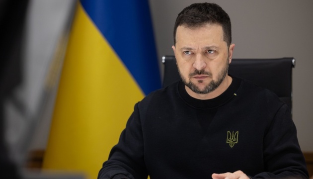 Zelensky: More than 400 missiles, 600 Shahed drones, and 3,000 guided aerial bombs.