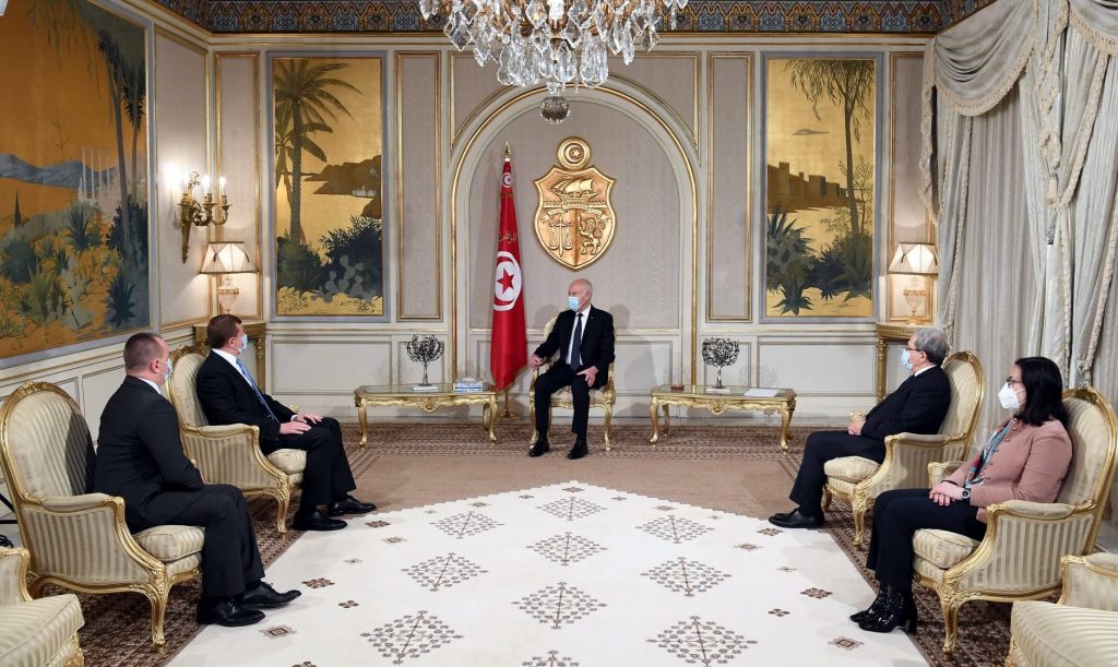الرئيس التونسي يتقبل اعتماد اوراق السقير الاوكراني لدى تونس