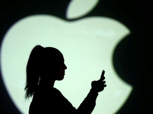 شركة Apple تختبر هاتف iPhone بشاشة مرنة