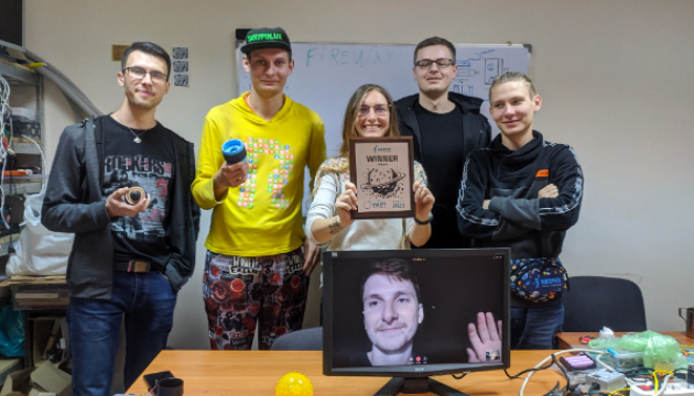 مهندسو اوكرانيا الشباب
