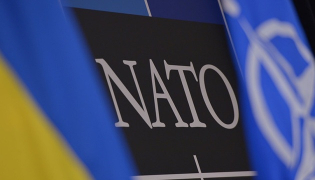 اوكرانيا تناشد حلف الناتو مراقبة الأجواء على الحدود مع روسيا