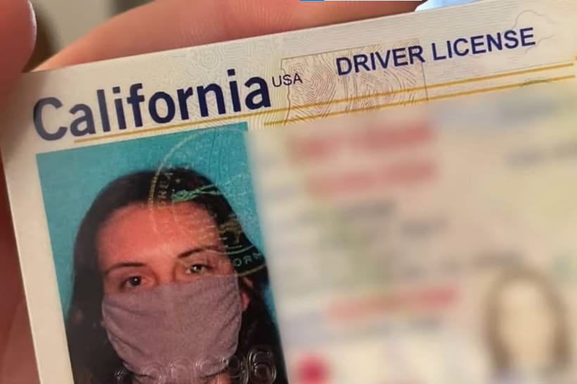 غرائب كورونا.. امرأة تحصل على رخصة قيادة وهي ترتدي القناع