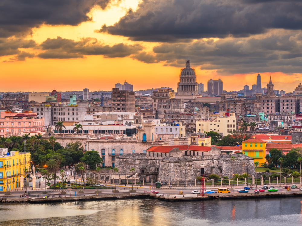 كوبا تفتح اقتصادها امام الشركات الخاصة