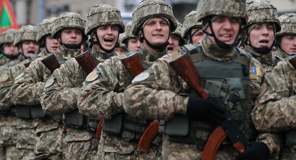 لاتفيا تسلم مركبات طبية الى الجيش الأوكراني .