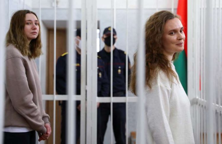 السجن عامان لصحفيتان صورتا الإحتجاجات في بلاروسيا