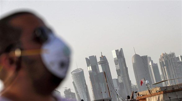 كورونا يعيد القيود الى قطر من جديد