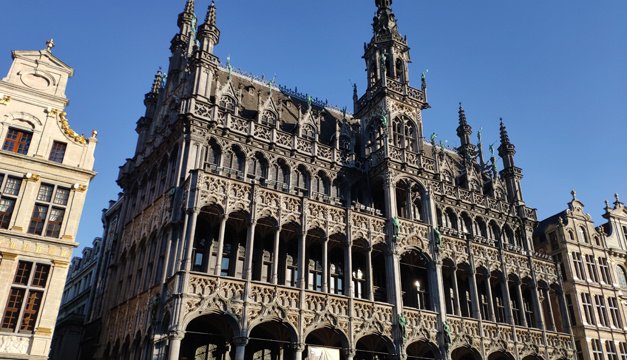 بلجيكا تؤجل تخفيف الحجر الصحي حتى أبريل