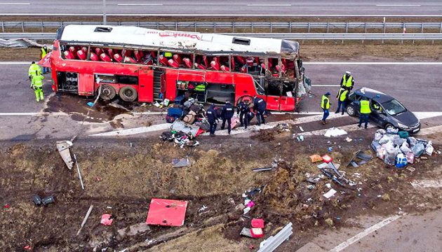 حادث سير لحافلة في بولندا 11 أوكراني ا في المستشفى و اثنان في حالة خطيرة بوابة اوكرانيا