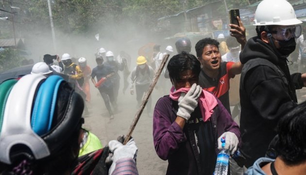 مقتل 38 متظاهرا في ميانمار يوم امس الاحد