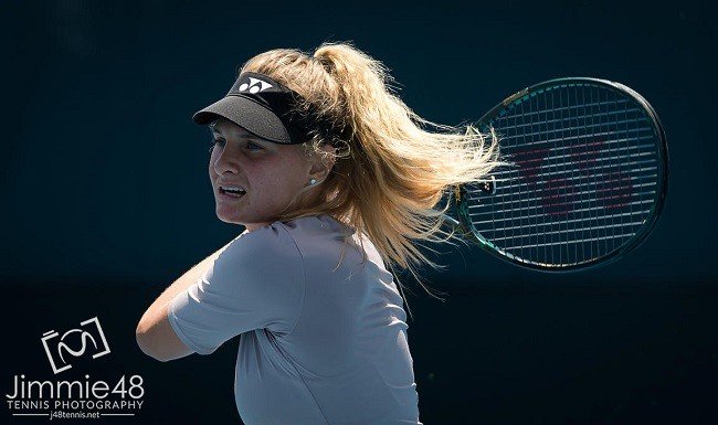 نادية كيشينوك إلى ربع نهائي بطولة التنس في سان بطرسبرج