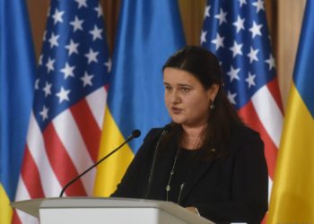 السفيرة الأوكرانية في واشنطن ماركاروفا تسعى لانشاء البيت الأوكراني
