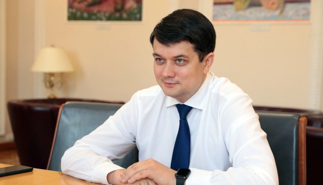 رازومكوف لا يرحب بفكرة الجنسية المزدوجة في أوكرانيا