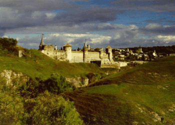 قلعة كاميانييتس