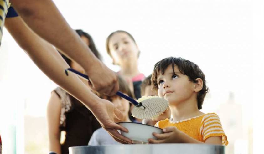 أديان لبنان تتحد للمساعدة في إطعام الفقراء خلال شهر رمضان المبارك