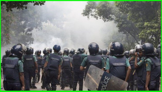 اشتباكات ما بين القوات الامنية والمتظاهرين في بنغلاديش وانباء عن وقوع قتلى
