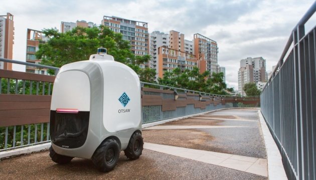 روبوتات البريد السريع في سنغافورة