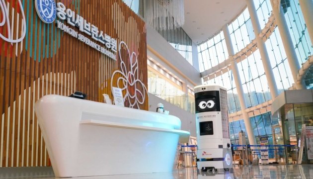 كوريا الجنوبية تصنع أول روبوت معقم للمباني في العالم