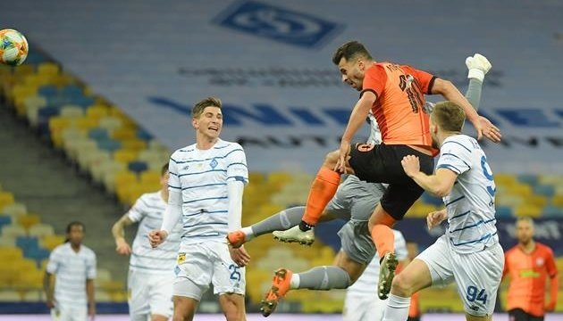 توقعات مباراة شاختار و دينامو: من الذي سيفوز في المباراة المنتظرة بين عمالقة كرة القدم المحليين