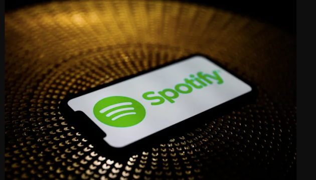 Spotify تطلق مساعدا صوتيا يجمع بيانات المستخدم لعرض الإعلانات