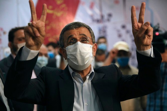التلفزيون الإيراني يعلن خوض أحمدي نجاد السباق الرئاسي