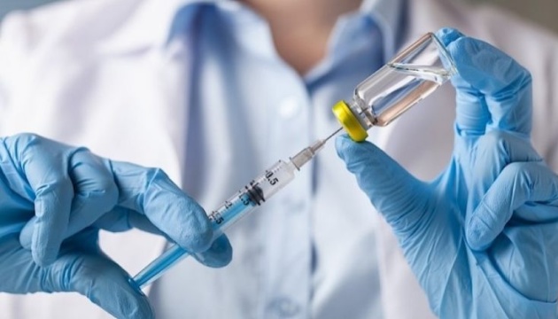 ايطاليا تبدأ حملة التطعيم لمن تزيد اعمارهم عن اربعين عاما