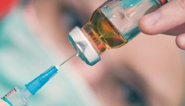 بدء حملة تطعيم المعلمين في اوكرانيا