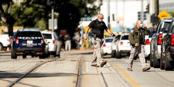 مقتل 8 اشخاص على يد موظف في إطلاق النار جماعي في ساحة سكة حديد في كاليفورنيا