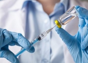 ايطاليا تبدأ حملة التطعيم لمن تزيد اعمارهم عن اربعين عاما